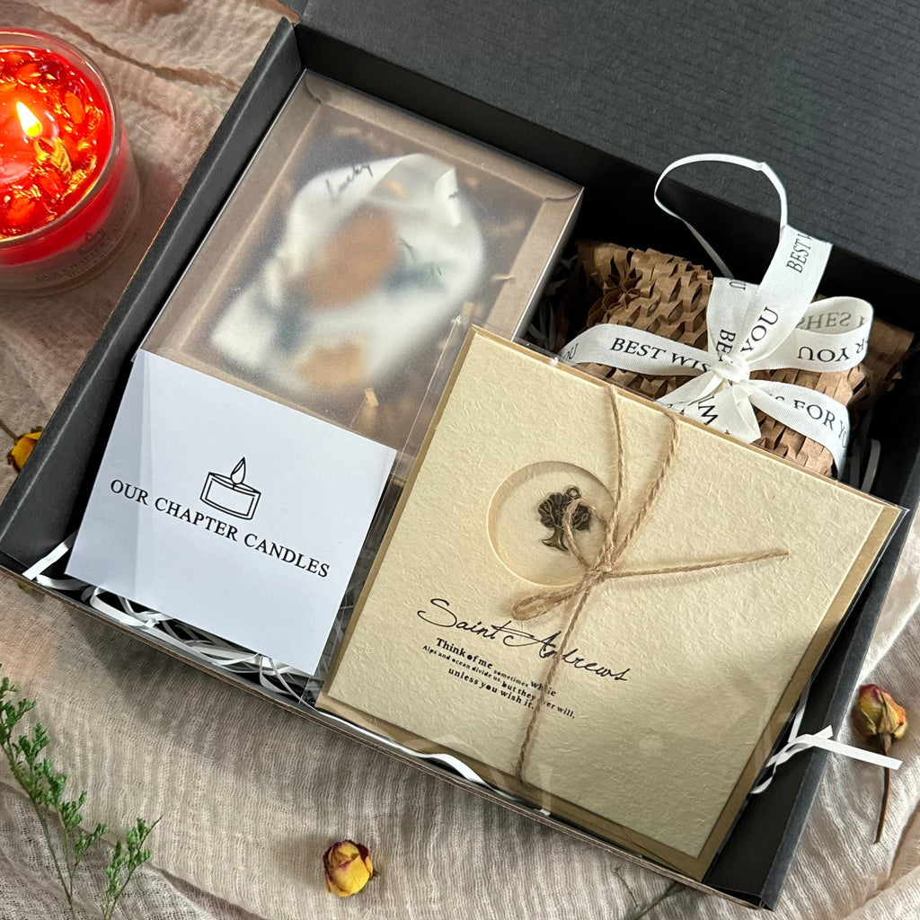 Exquisite curated aroma product set with official "OUR CHAPTER CANDLES" brand card in a matte black cardboard box. Fine craftsmanship for high-end boutique home fragrance collections.